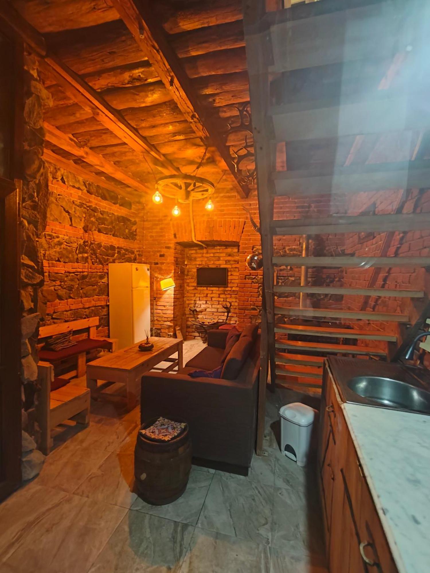 Ambience Hostel & Apartments Tbilisi Ngoại thất bức ảnh